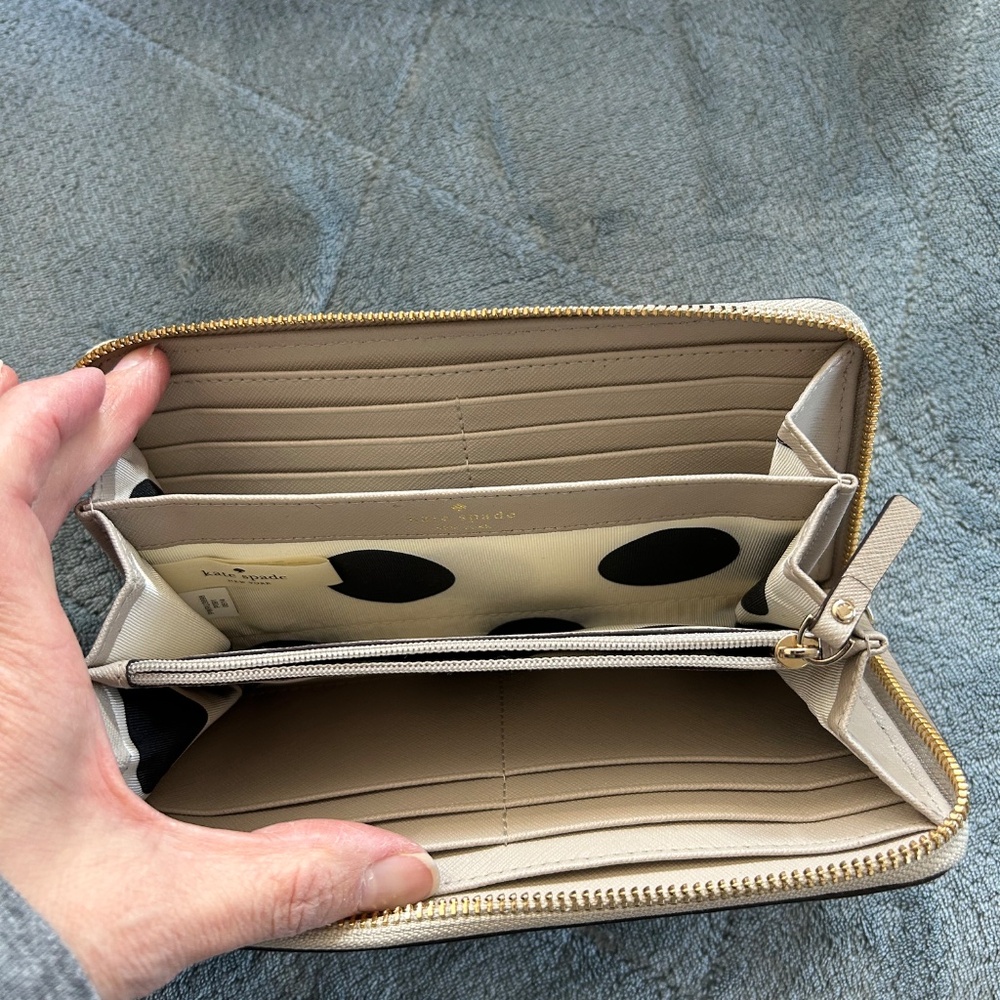 Kate Spade Handbag and matching wallet - Picture 3 of 9